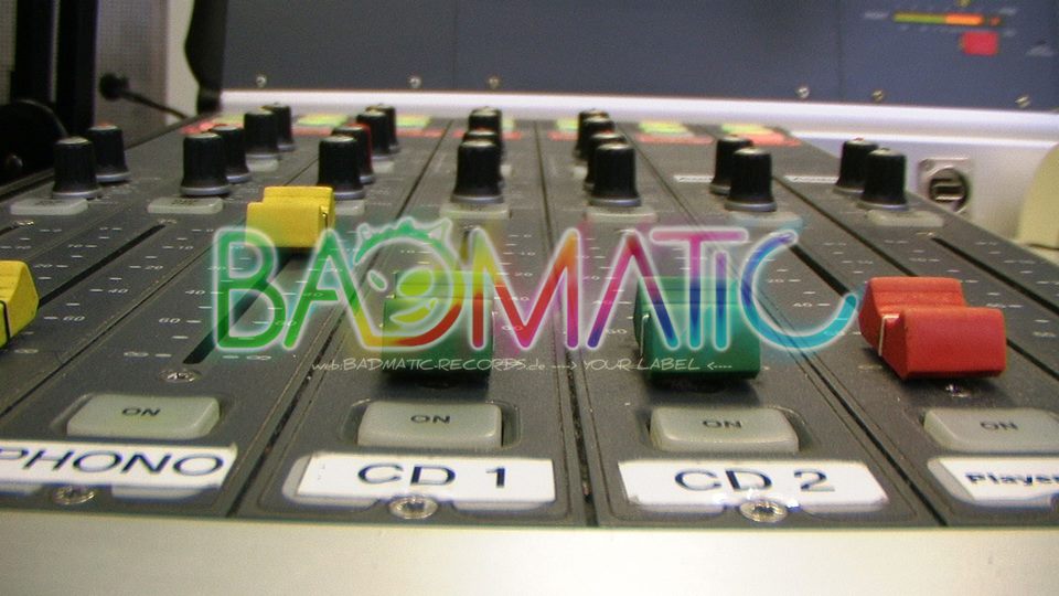 Header 2k25 - Webradio